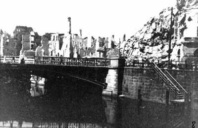 WWII Kilroy Was Here Berlin Bombed Spree River Bridge