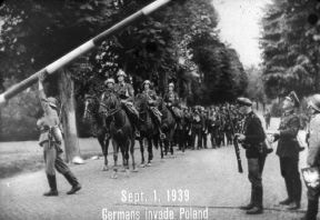 01-9-1-39GermansInvadePoland.jpg